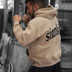 Model is 177cm, 70kg wearing size M